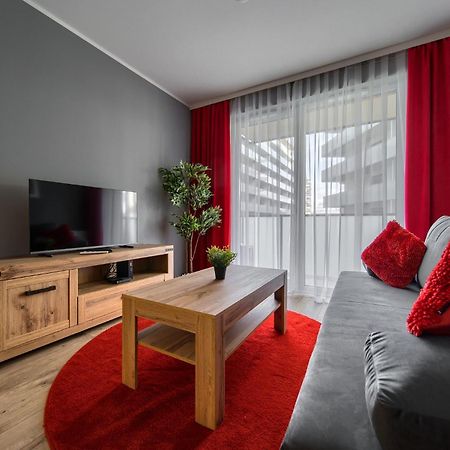 ורוצלב Central Park Red Apartment מראה חיצוני תמונה