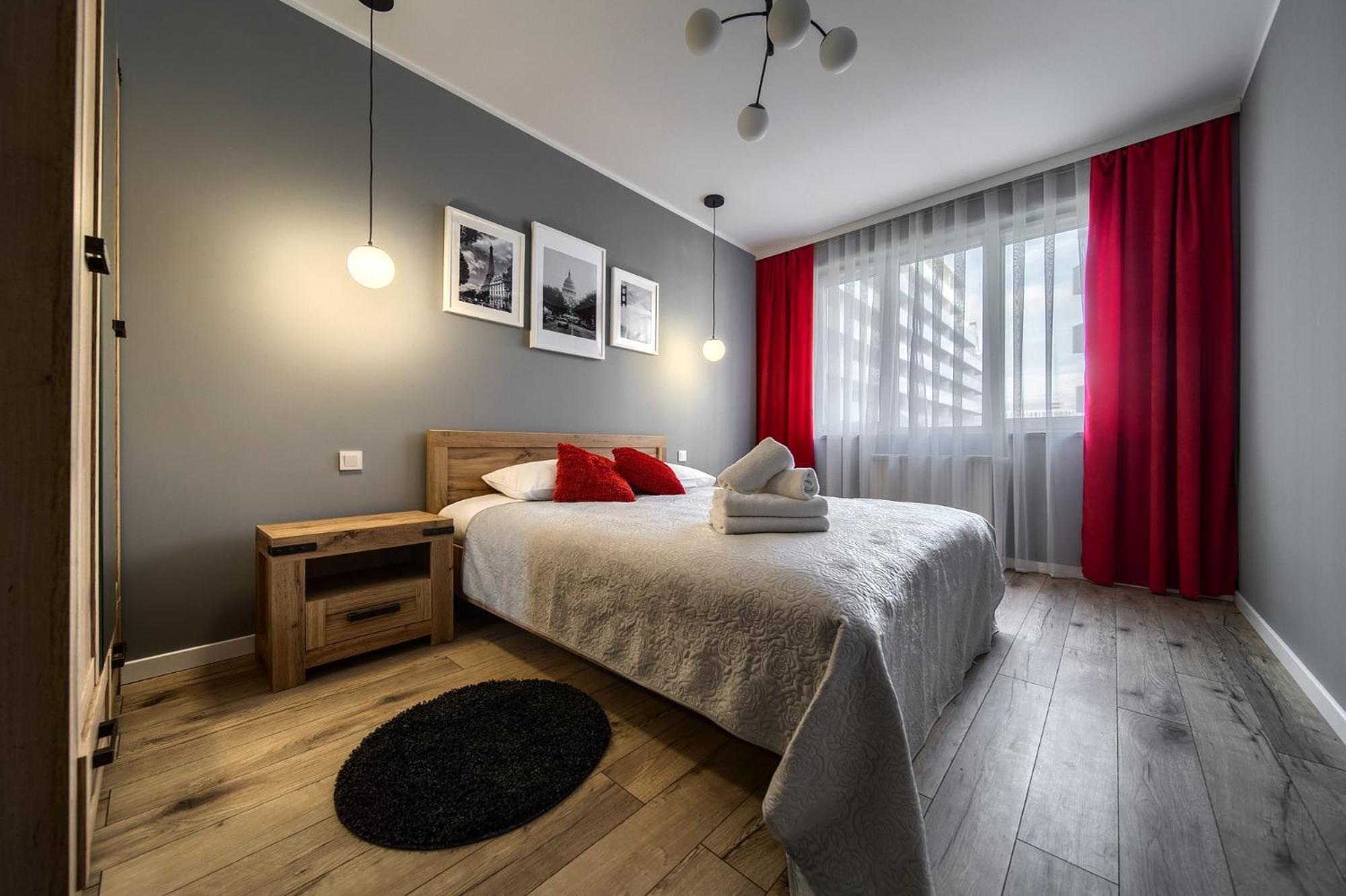 ורוצלב Central Park Red Apartment מראה חיצוני תמונה